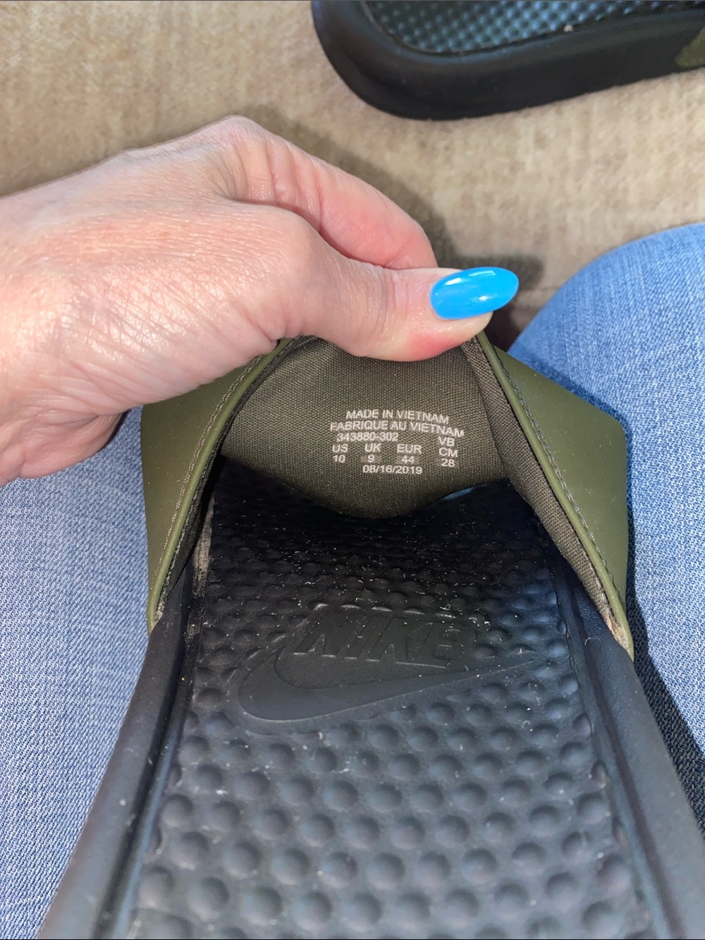 Nike Green and Black Slide Sandals - Picture 2 of 5